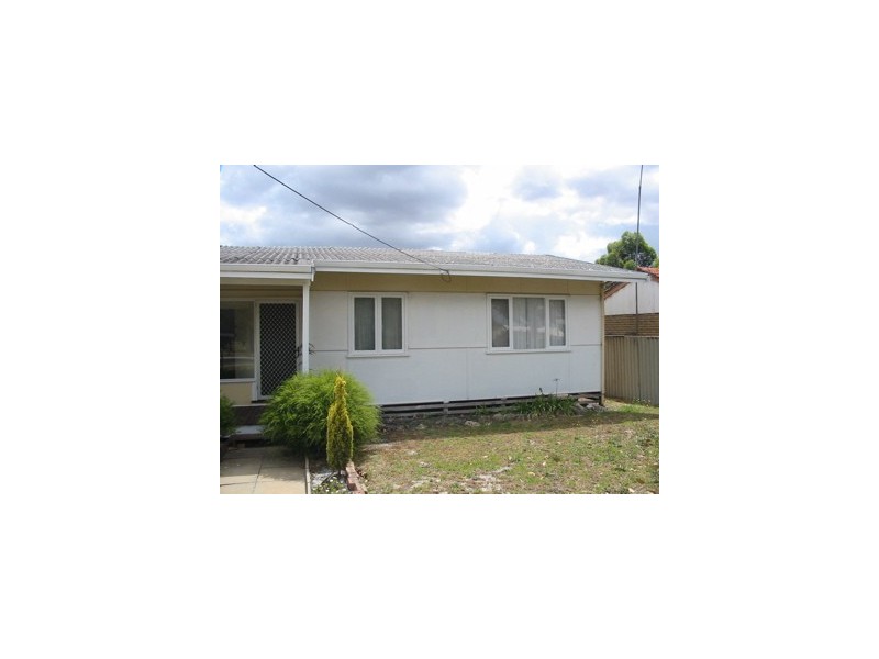 11 Dixon Avenue, Pinjarra WA 6208