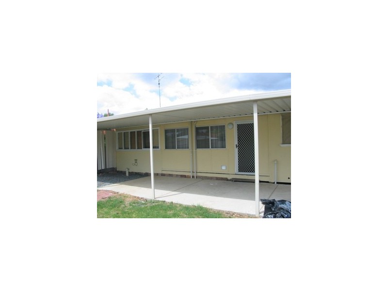 11 Dixon Avenue, Pinjarra WA 6208