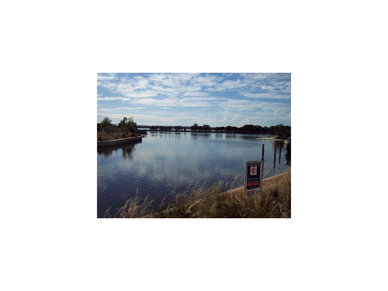 39 Batavia Quays, South Yunderup WA 6208