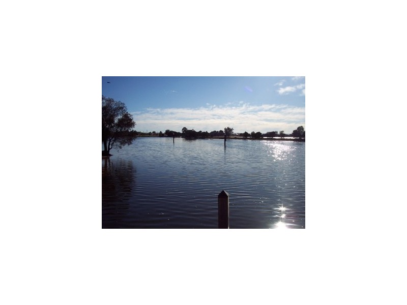 39 Batavia Quays, South Yunderup WA 6208