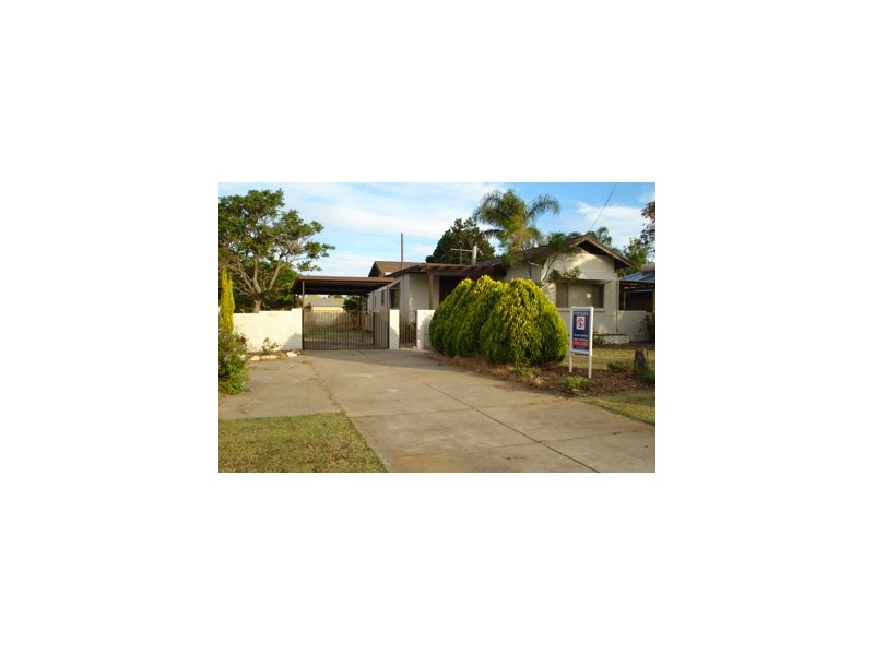 64 Congdon Ave, Pinjarra WA 6208