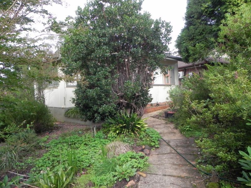 11 Lawson View Parade, Wentworth Falls NSW 2782