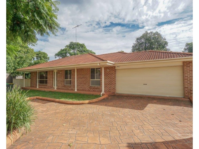 2/5 Sheba Crescent, South Penrith NSW 2750