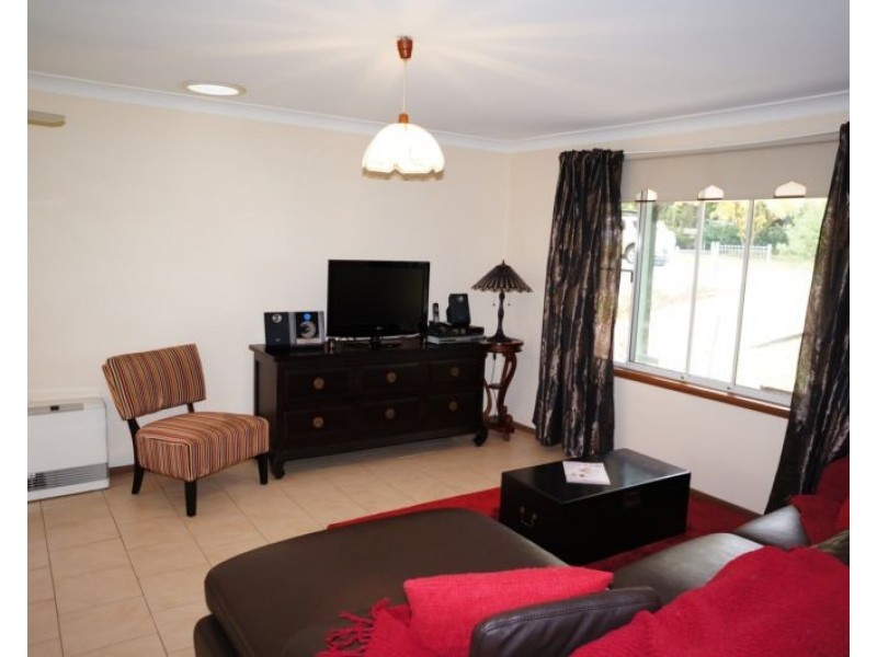 20 Hall Parade, Hazelbrook NSW 2779