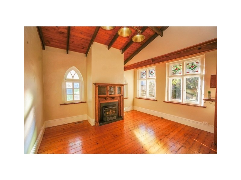 61 Lawson View Pde, Wentworth Falls NSW 2782