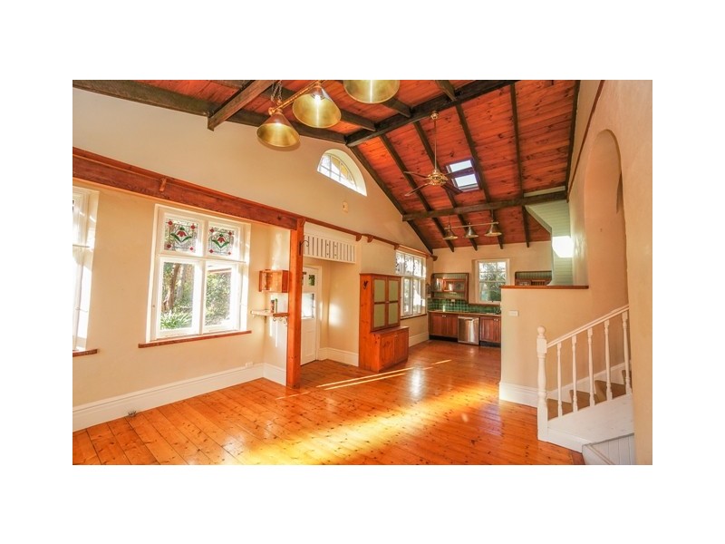 61 Lawson View Pde, Wentworth Falls NSW 2782