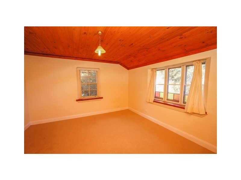 61 Lawson View Pde, Wentworth Falls NSW 2782