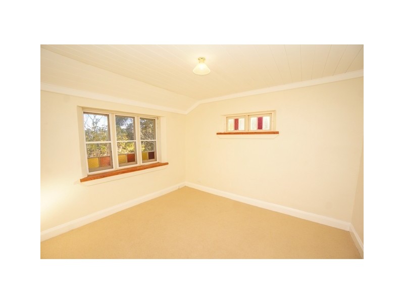 61 Lawson View Pde, Wentworth Falls NSW 2782