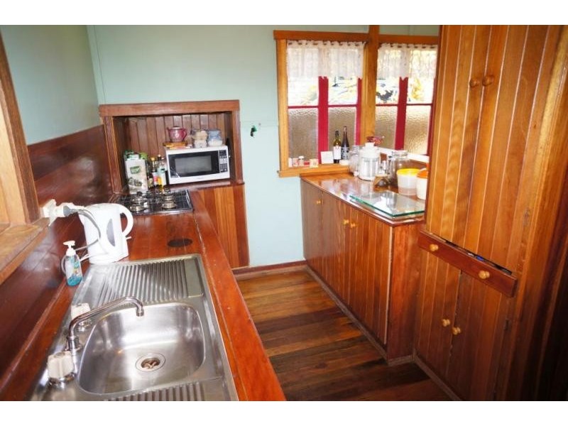 6 Backhouse Street, Wentworth Falls NSW 2782