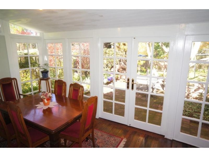 6 Backhouse Street, Wentworth Falls NSW 2782