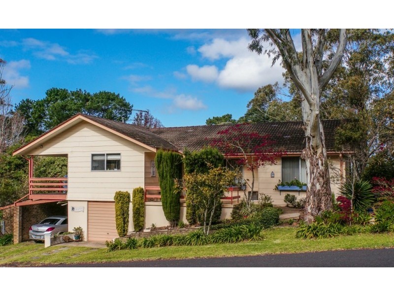 14 Genevieve Road, Bullaburra NSW 2784