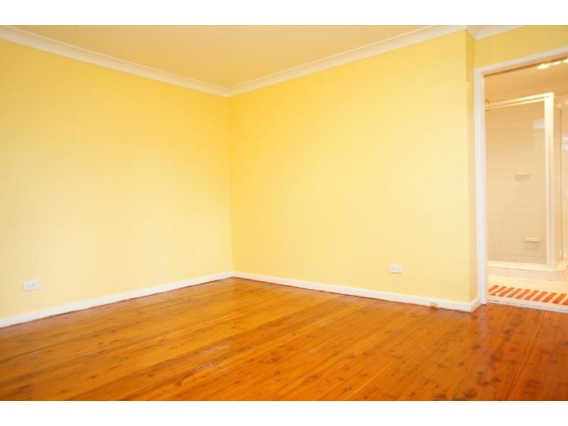 4 Waratah Road, Wentworth Falls NSW 2782