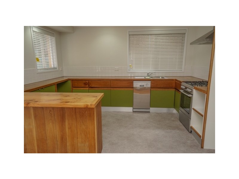 24 Hilll Street, Wentworth Falls NSW 2782