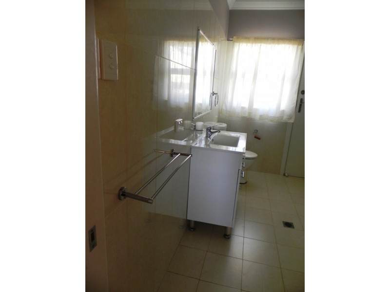 2 Page Avenue, Wentworth Falls NSW 2782