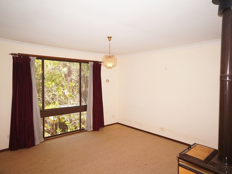 13 Genevieve Road, Bullaburra NSW 2784