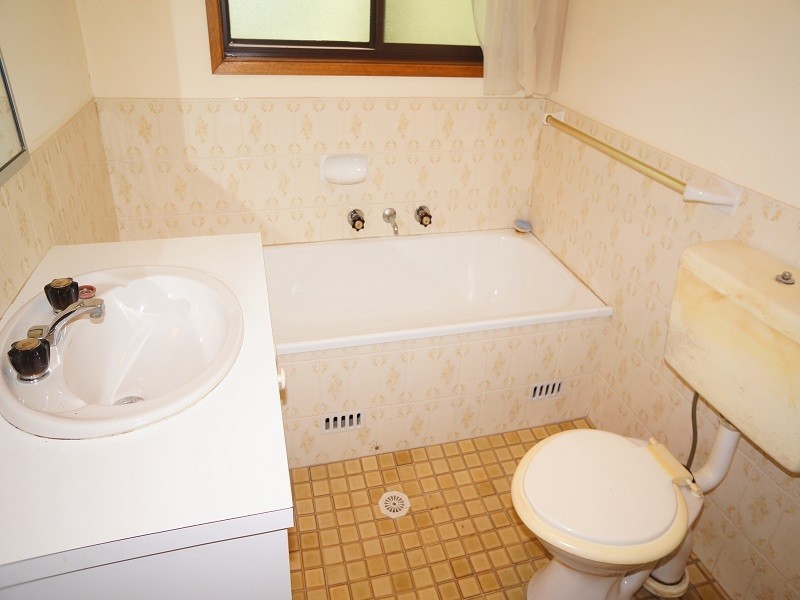 13 Genevieve Road, Bullaburra NSW 2784