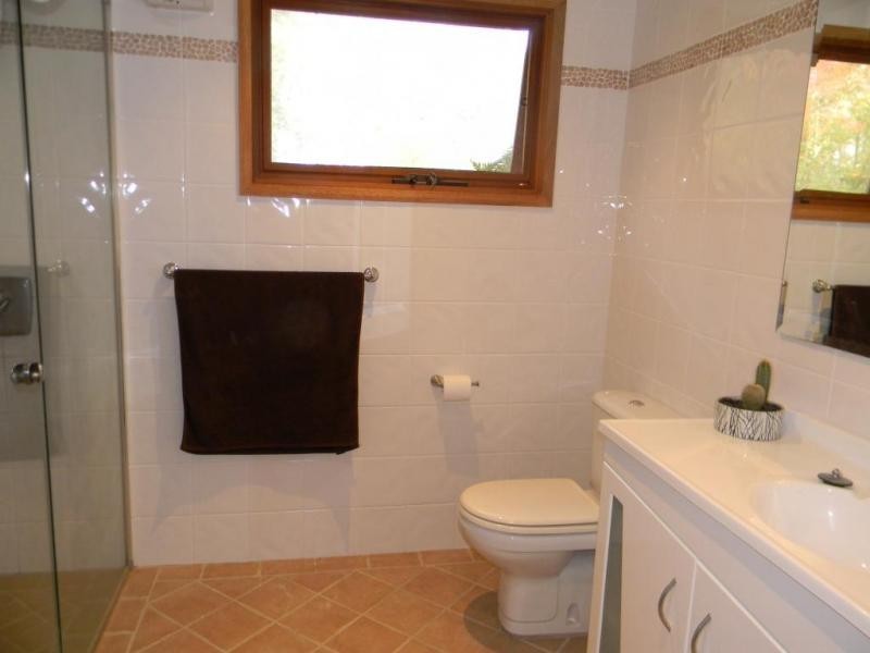 83 Genevieve Rd, Bullaburra NSW 2784