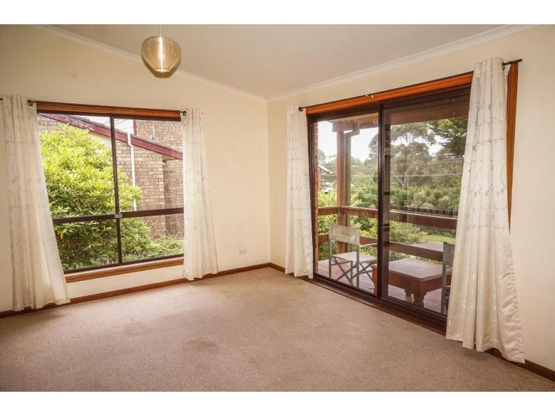 41 Cook Road, Wentworth Falls NSW 2782