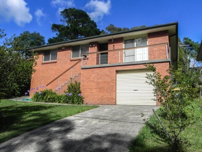 34 Flora Street, Wentworth Falls NSW 2782