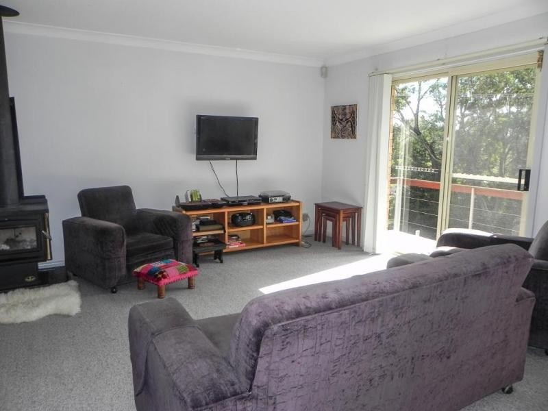 34 Flora Street, Wentworth Falls NSW 2782