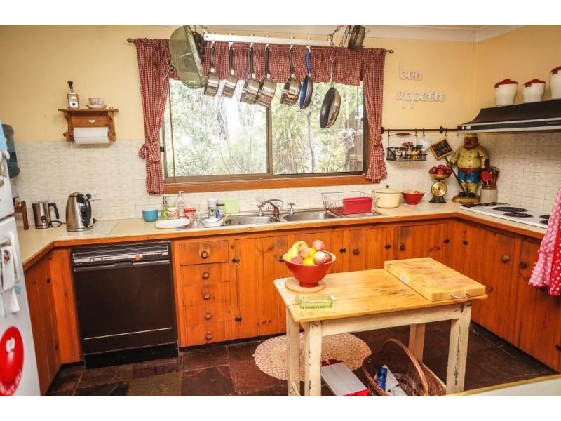 12 Hilltop Avenue, Hazelbrook NSW 2779