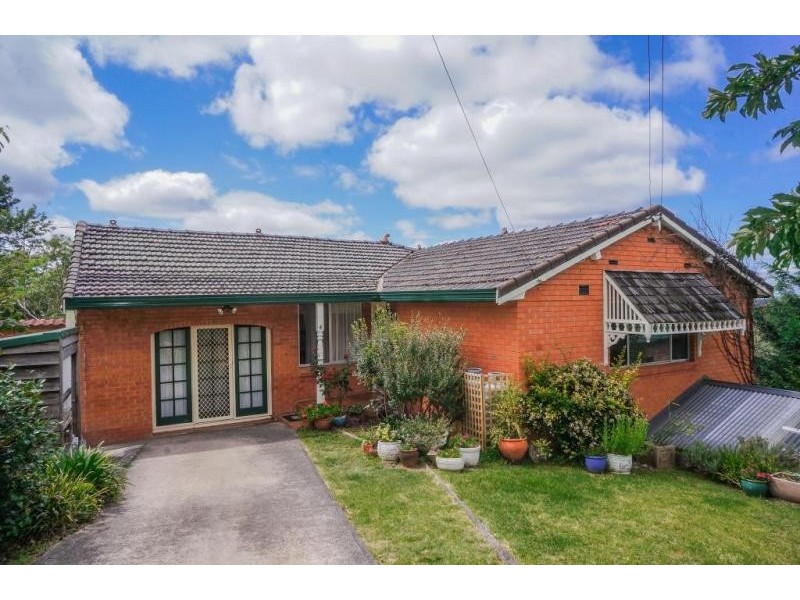 4 Wideview Avenue, Woodford NSW 2778