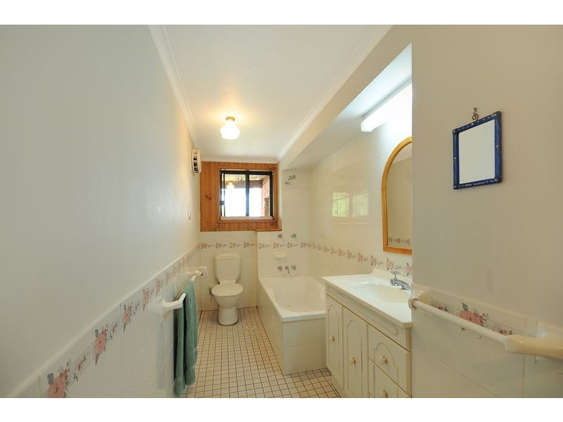 4 Wideview Avenue, Woodford NSW 2778