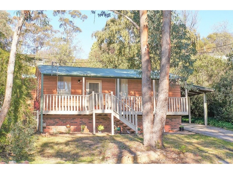 8 Cliff Avenue, Hazelbrook NSW 2779