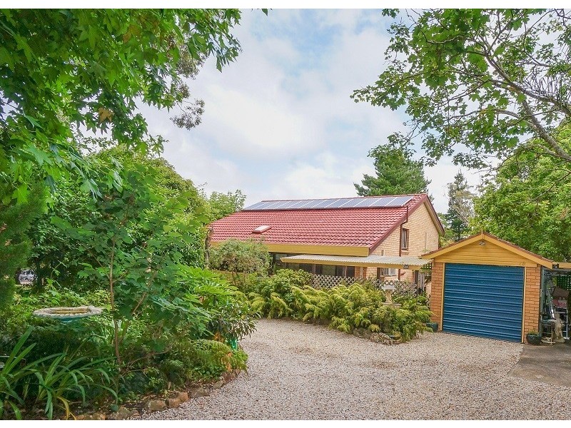 19 Albert Road, Bullaburra NSW 2784