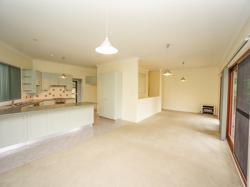 6 Ferguson Avenue, Hazelbrook NSW 2779