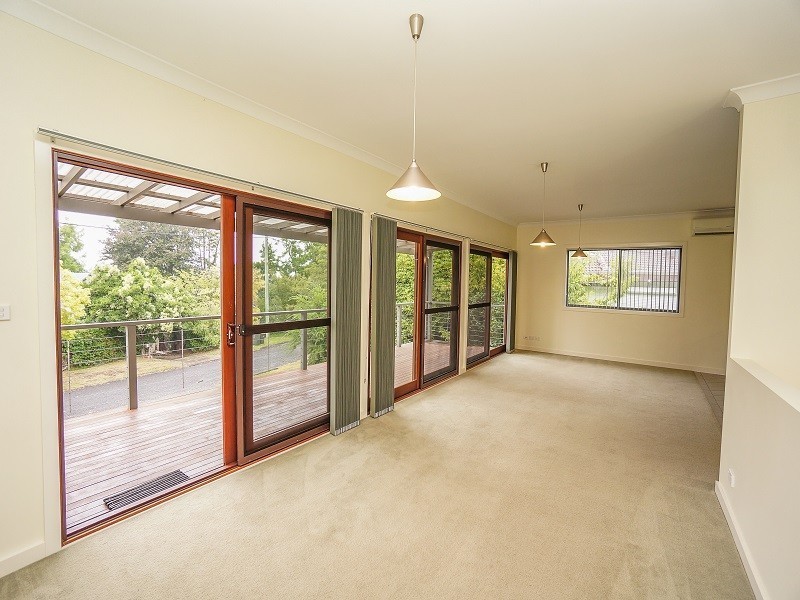 6 Ferguson Avenue, Hazelbrook NSW 2779