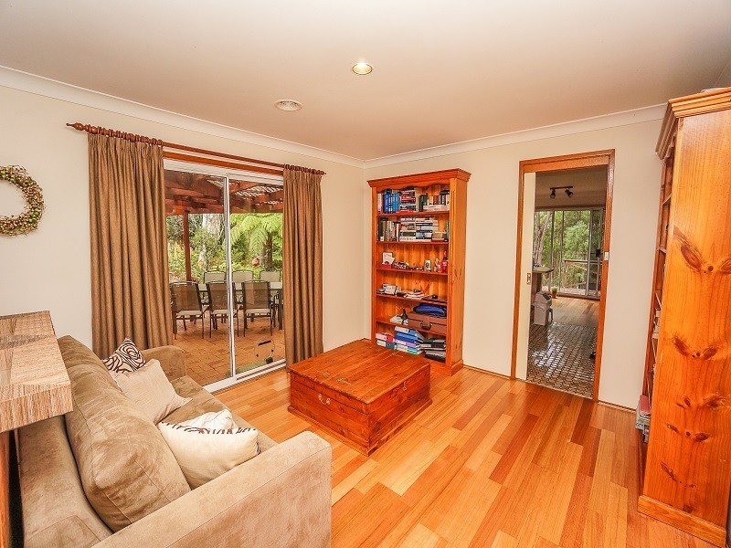 158 Valley Road, Hazelbrook NSW 2779