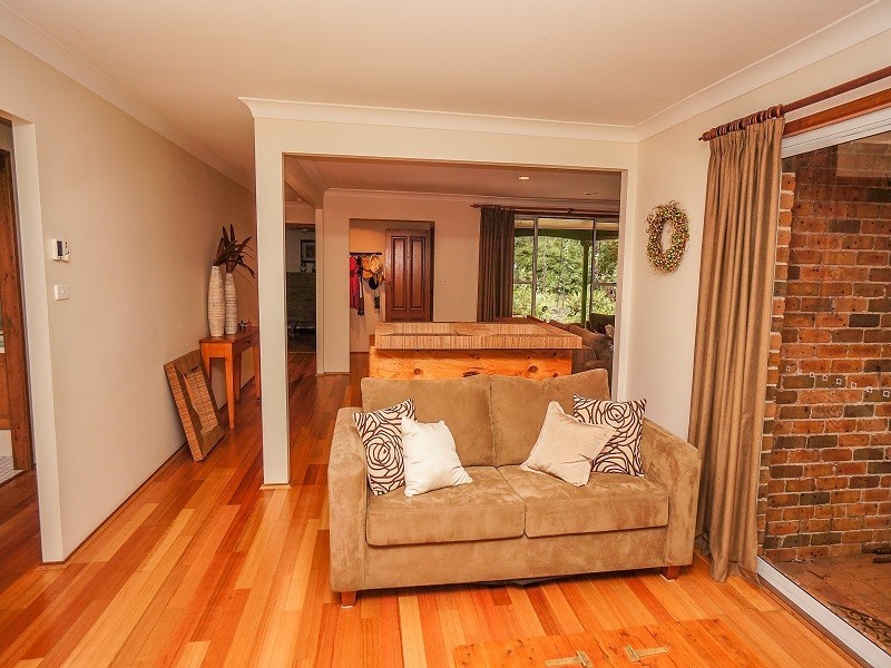 158 Valley Road, Hazelbrook NSW 2779