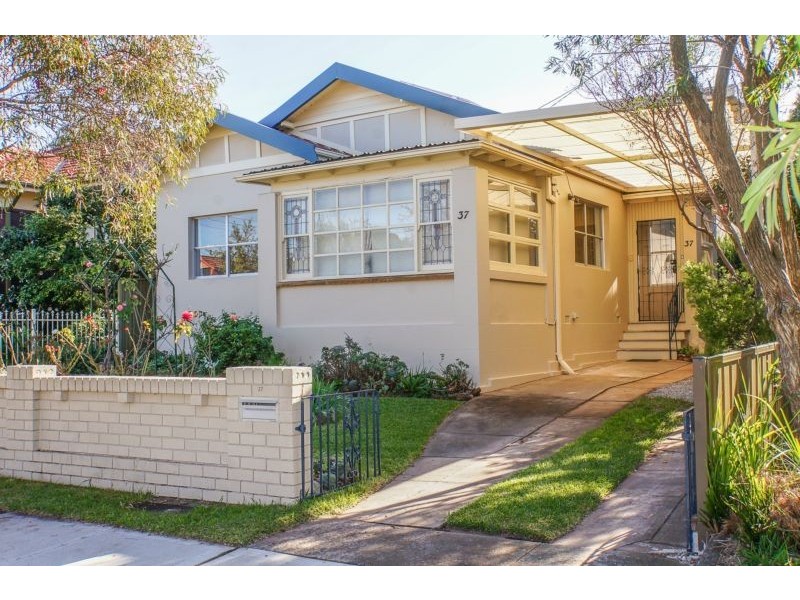 37 Railway Parade, Penshurst NSW 2222