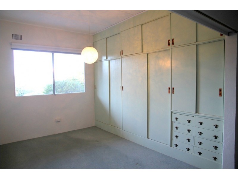 10 Angel Street, Wentworth Falls NSW 2782