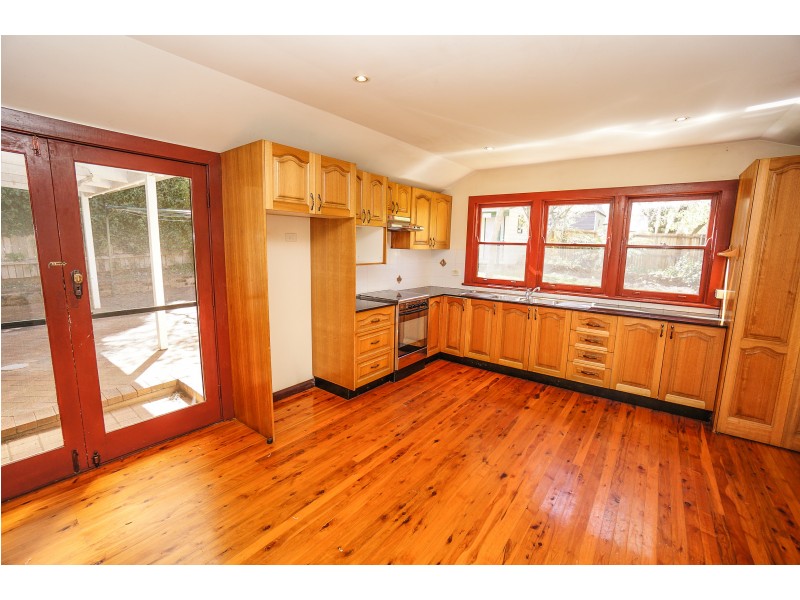 4 Kurrawan Road, Katoomba NSW 2780