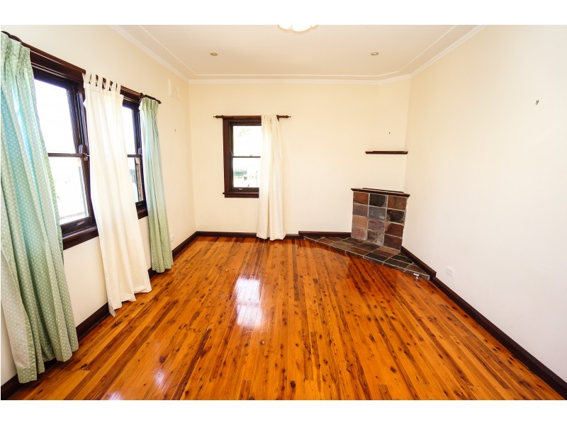 4 Kurrawan Road, Katoomba NSW 2780