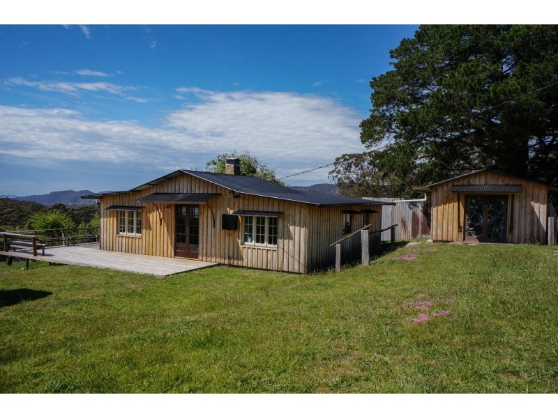 1785 Jenolan Caves Road, Hampton NSW 2790