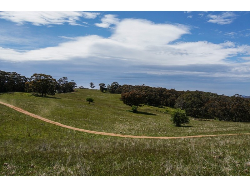 1785 Jenolan Caves Road, Hampton NSW 2790