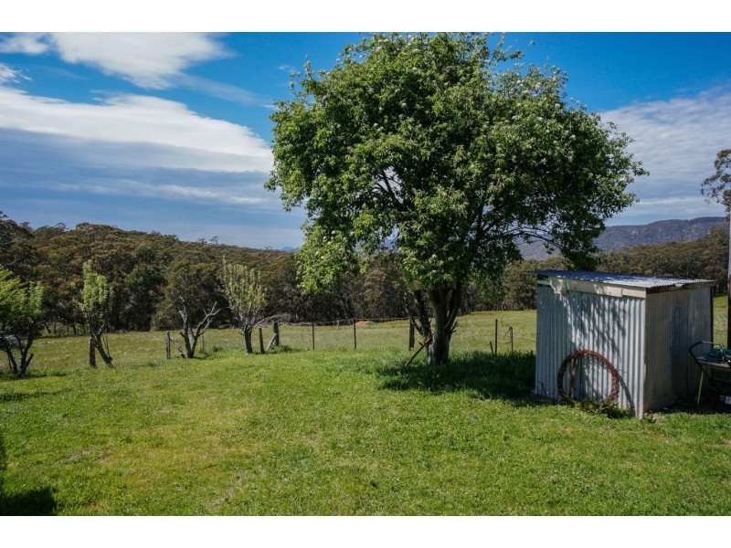 1785 Jenolan Caves Road, Hampton NSW 2790