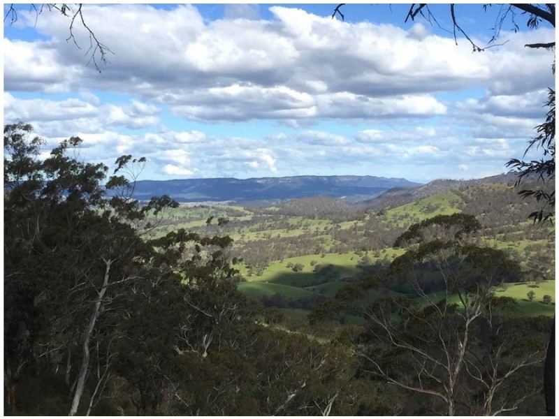 1785 Jenolan Caves Road, Hampton NSW 2790