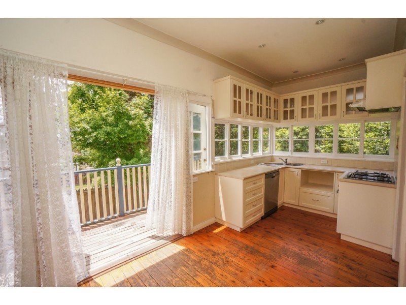 14 Oaklands Road, Hazelbrook NSW 2779