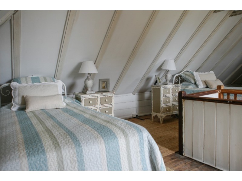 2058 Jenolan Caves Road, Hampton NSW 2790