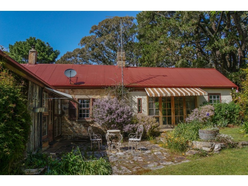 2058 Jenolan Caves Road, Hampton NSW 2790