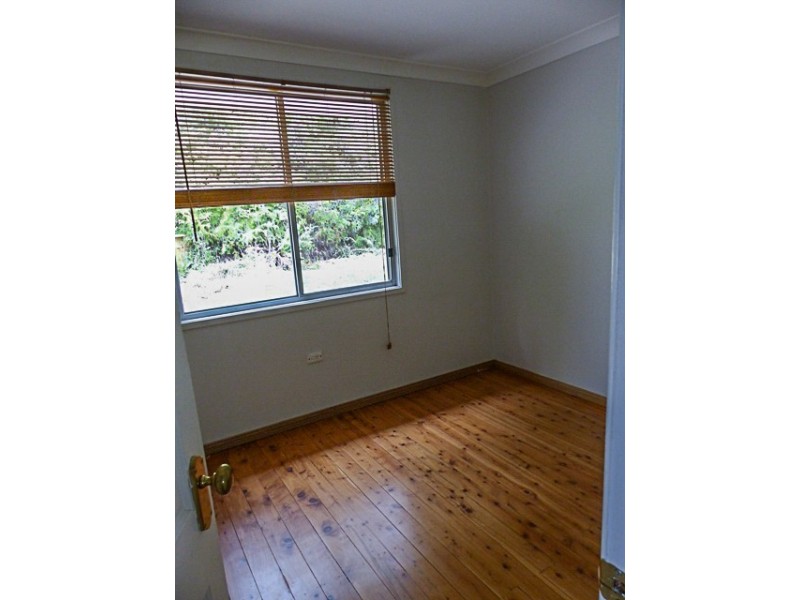 74 Hall Pde, Hazelbrook NSW 2779