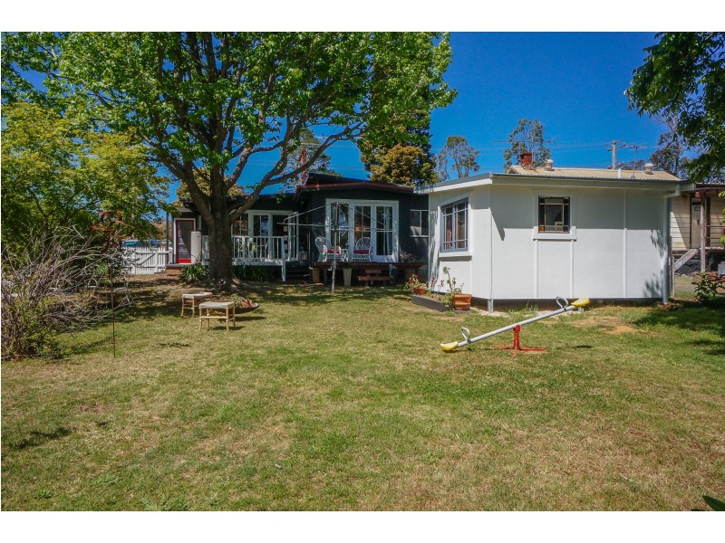 73 Railway Parade, Bullaburra NSW 2784