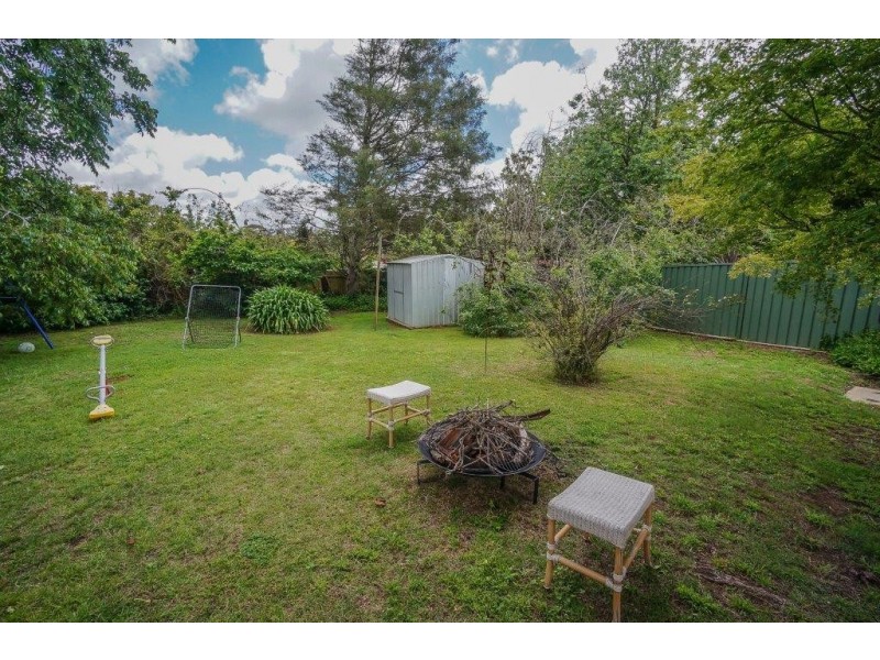 73 Railway Parade, Bullaburra NSW 2784