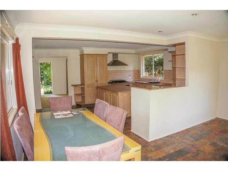 128 Hall Parade, Hazelbrook NSW 2779