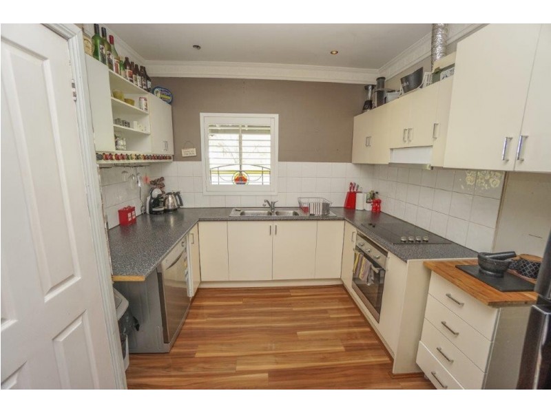 110 Railway Parade, Woodford NSW 2778