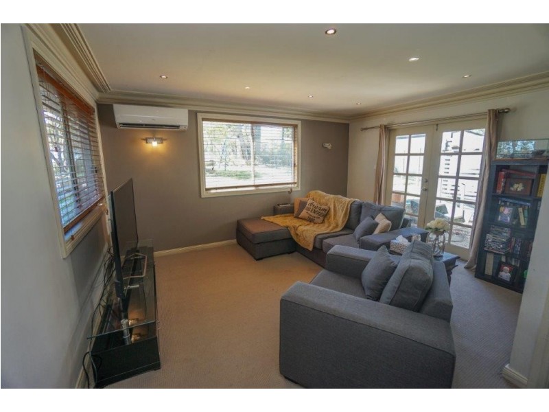 110 Railway Parade, Woodford NSW 2778